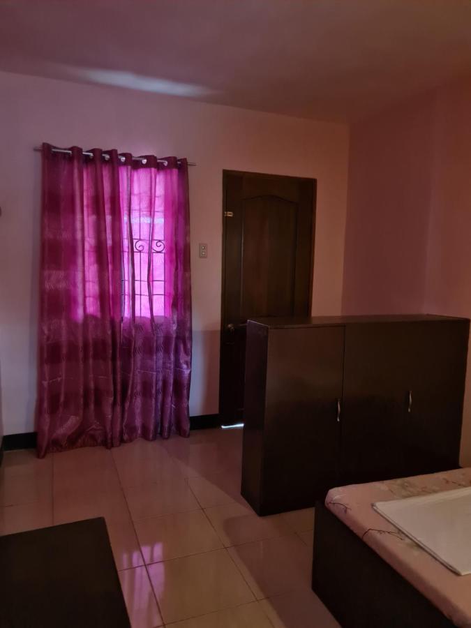 Mikaela's Place Libaong Bagian luar foto